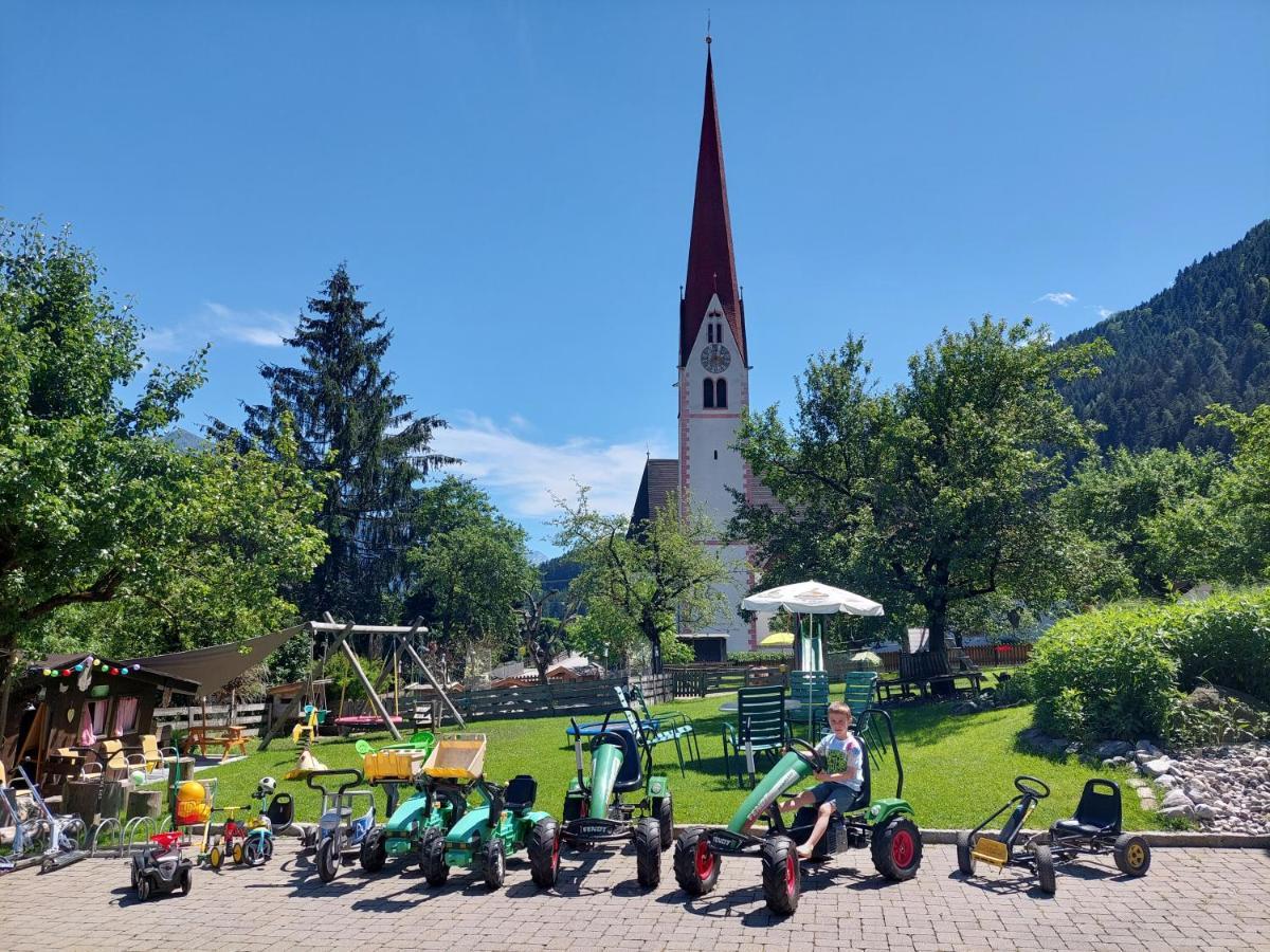 Готель Brixnerhof Im Zillertal Шліттерс Екстер'єр фото
