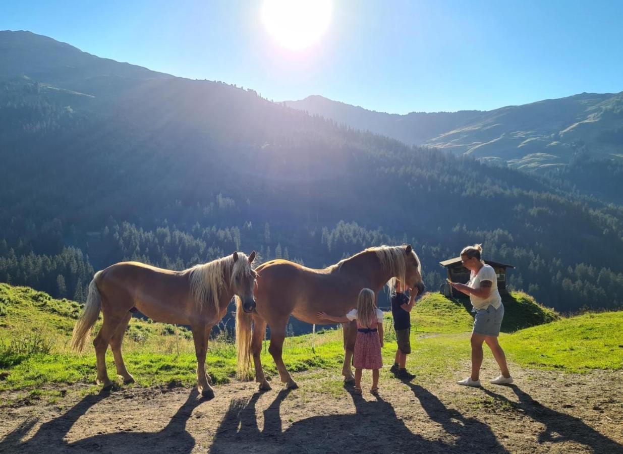 Готель Brixnerhof Im Zillertal Шліттерс Екстер'єр фото