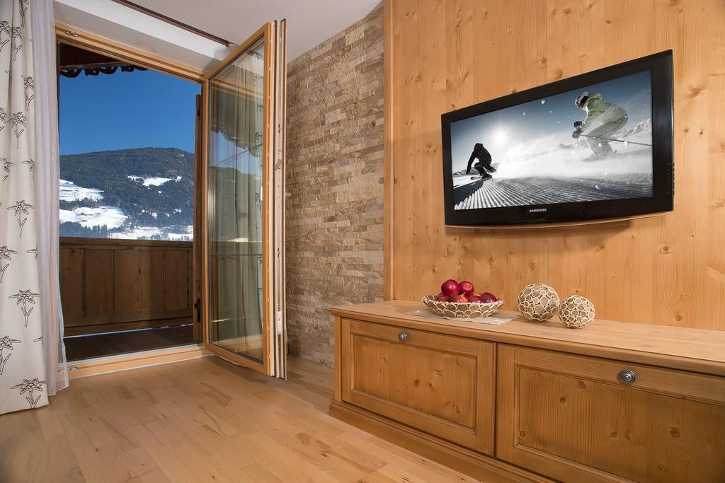 Готель Brixnerhof Im Zillertal Шліттерс Екстер'єр фото
